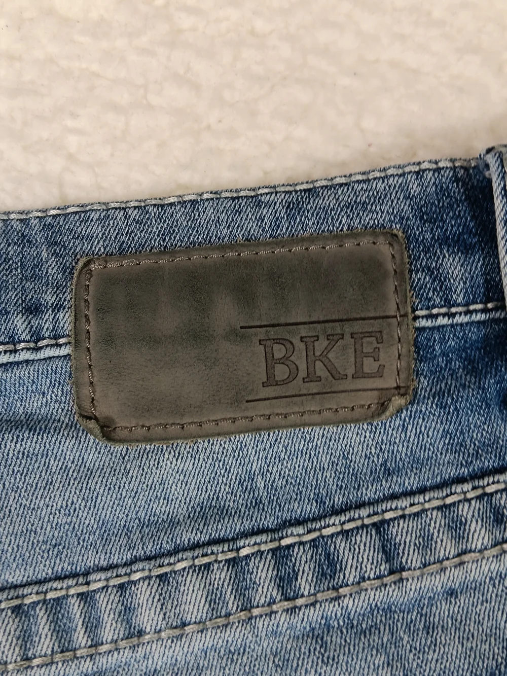 BKE Jeans Mens 38L 38x34 Blue Denim Tyler Straight Leg Whiskers Western Rodeo